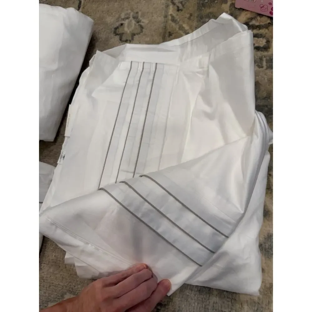 Boll & Branch Signature Triple Pleat Organic Cotton Sheet Set White Pewter Queen